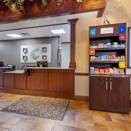 Comfort Suites Marshall-3