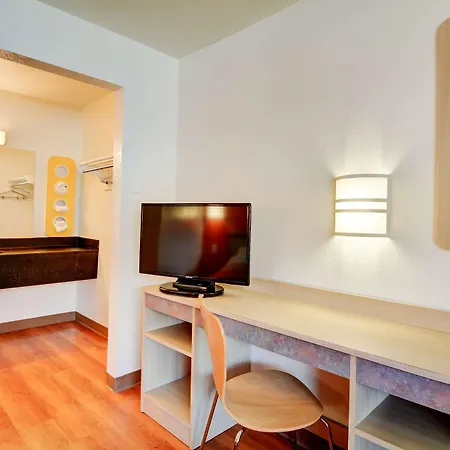 Motel 6-Southington, Ct - Hartford-2