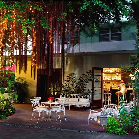 Dorchester Hotel & Suites-3