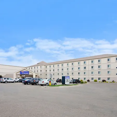 Sleep Inn & Suites Conference Center And Water Park-2