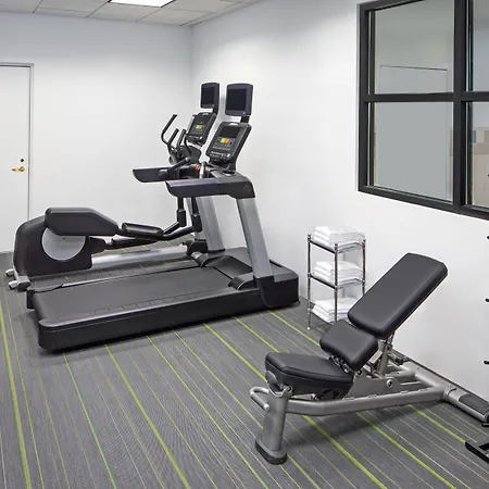 Courtyard By Marriott Stamford Downtown-3