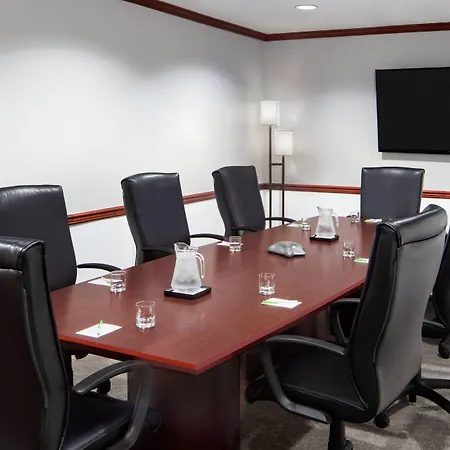 Courtyard By Marriott Stamford Downtown-2