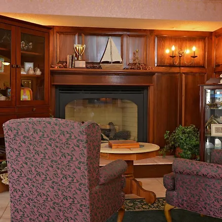 Ourguest Inn & Suites Downtown Port Clinton-2
