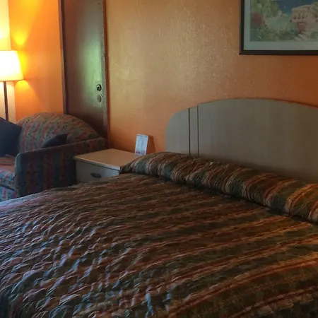 Sunrise Inn - Bradenton-3