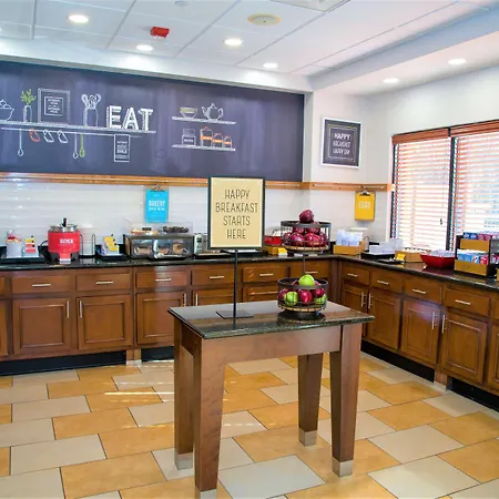 Hampton Inn Lewisburg-3