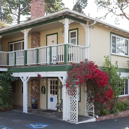 Carmel Inn & Suites-3