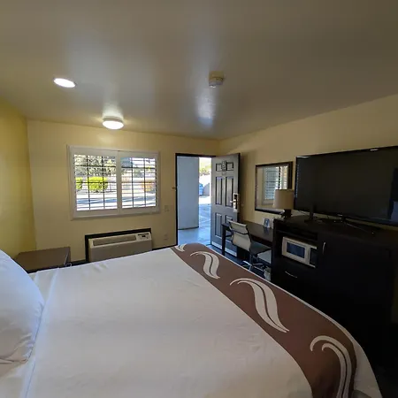 Crossroads Inn - Downtown Sacramento-3