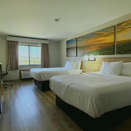 Days Inn By Wyndham Mankato-3