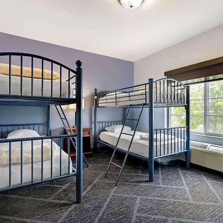 Wyndham Garden Appleton-2
