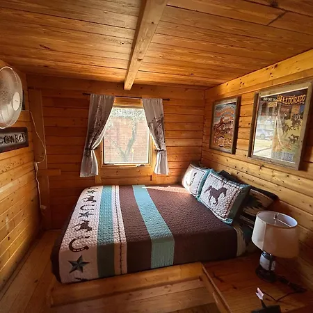 Katie'S Cozy Cabins-2