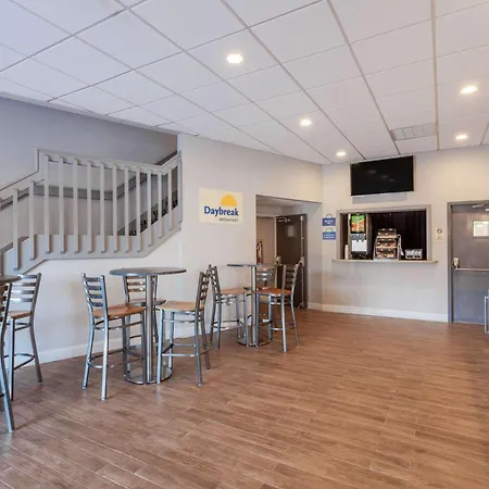 Days Inn & Suites By Wyndham Lancaster Amish Country-2