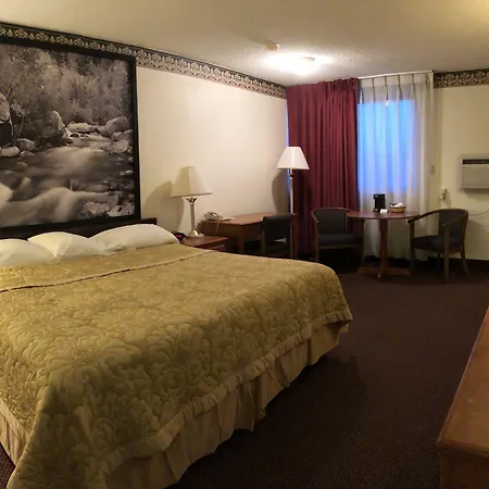 Super 8 By Wyndham Laramie-3