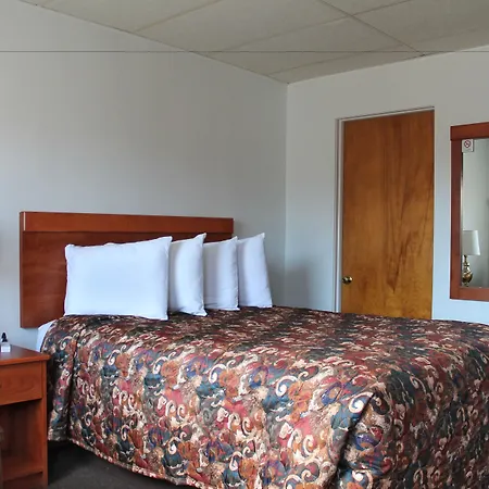 Budget Host Crestview Inn-2