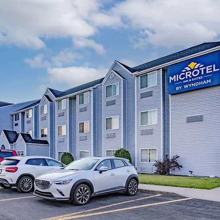 Microtel Inn & Suites By Wyndham Plattsburgh-2