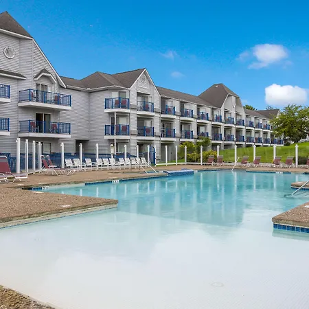 Best Western Harbour Pointe Lakefront-2
