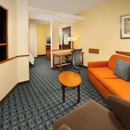 Fairfield Inn & Suites By Marriott Marshall-3