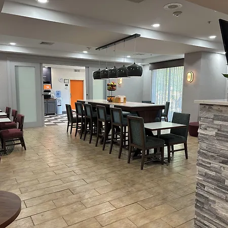 Hampton By Hilton Brattleboro-3