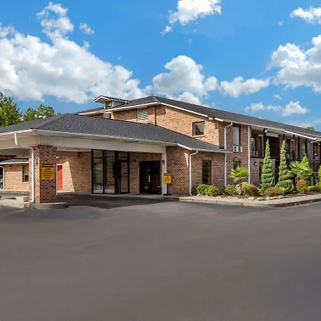 Econo Lodge Inn & Suites Lugoff-2