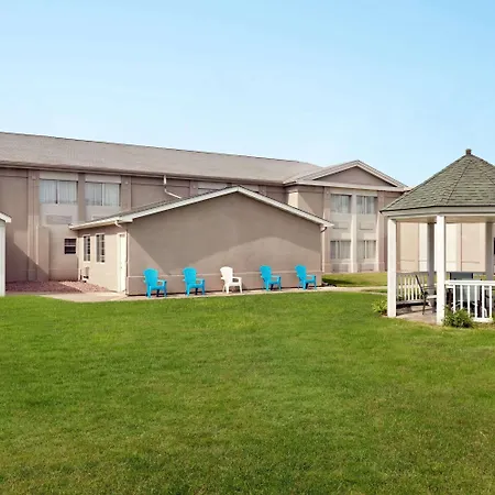 Baymont By Wyndham Des Moines North-2