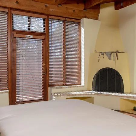 Adobe Rose Inn-2