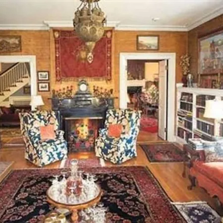 Whistler'S Inn-3