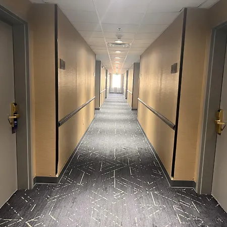Comfort Suites Louisville Airport-2