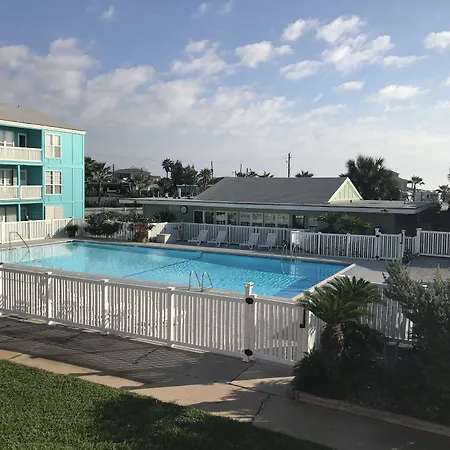 Executive Keys Condominiums On The Beach-3