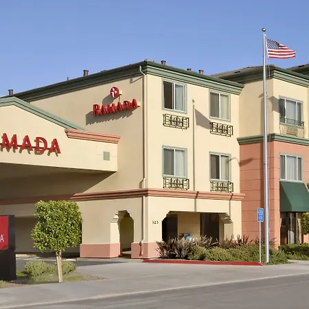 Ramada By Wyndham Marina-2