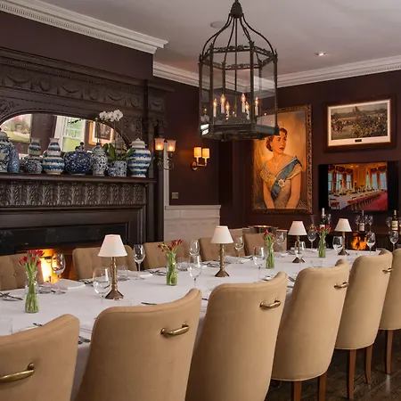 Kemble Inn - Restaurant - Bar-2