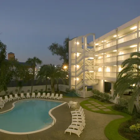 Casa Del Mar Beachfront Suites-3