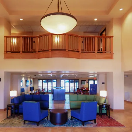 Comfort Inn & Suites Sheridan-3