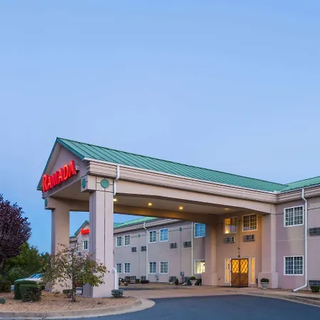 Ramada By Wyndham Strasburg - Shenandoah Valley-2