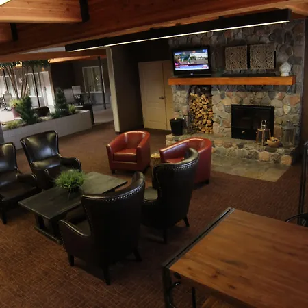 C'Mon Inn & Suites Fargo-3