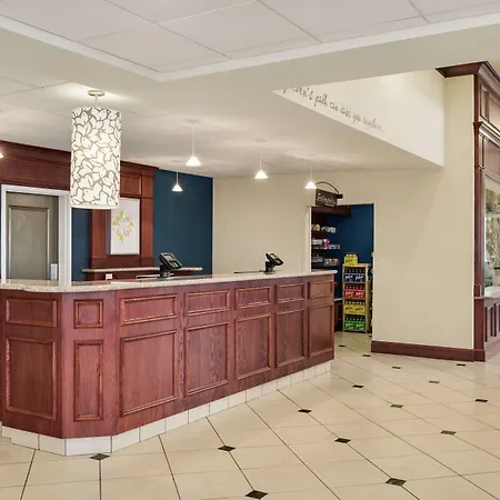 Hilton Garden Inn Dubuque Downtown-3