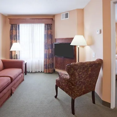 Grandstay Hotel & Suites Ames-3