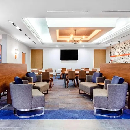 La Quinta By Wyndham St. Petersburg Northeast *Newly Renovated-2