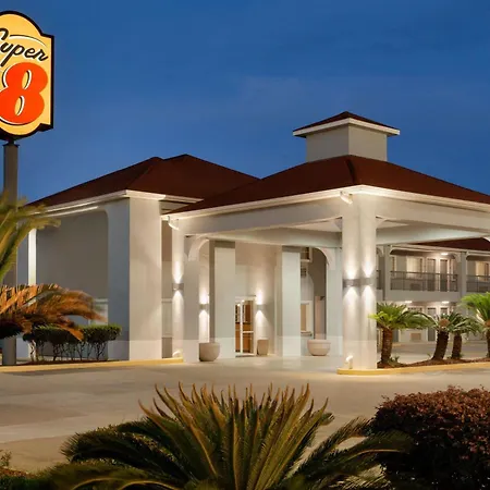 Super 8 By Wyndham Lake Charles Northeast-2