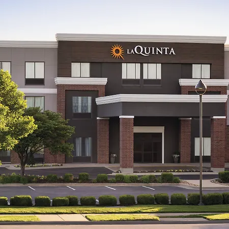 La Quinta Inn & Suites By Wyndham Springfield Airport Rte 66-3