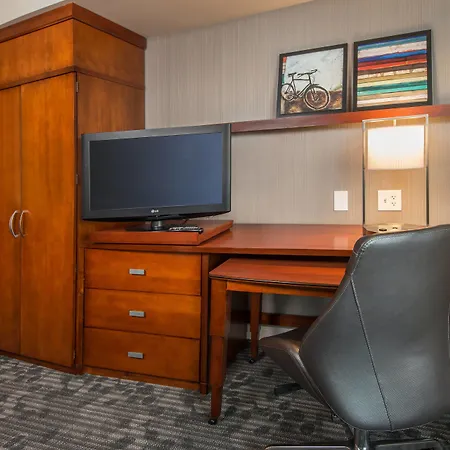 Courtyard By Marriott Gaithersburg Washingtonian Center-2