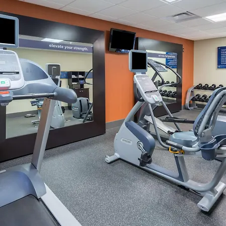 Hampton Inn Middletown-2