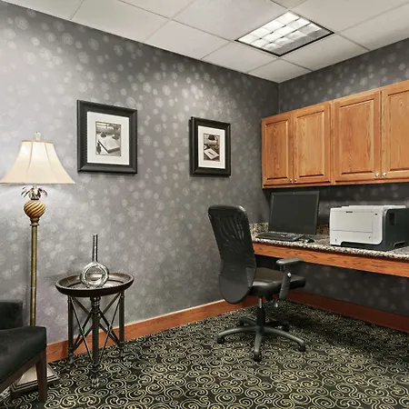 Hampton Inn & Suites Lawton-2