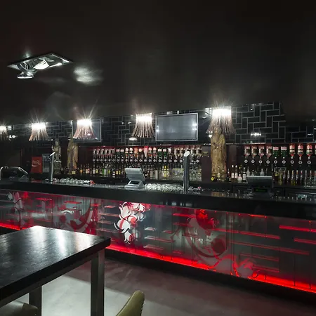 Le Monde Hotel-2