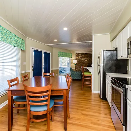 Country Club Villas-2