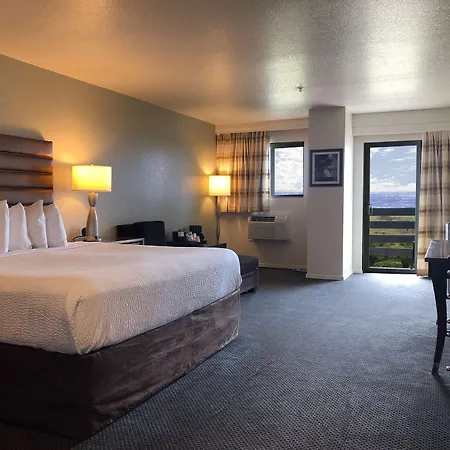 Surestay Plus Hotel By Best Western Gold Beach-3