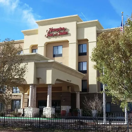 Hampton Inn & Suites - Coors Road-2