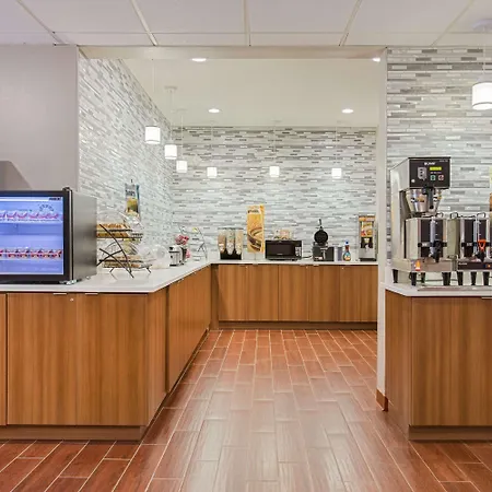 Microtel Inn & Suites By Wyndham Walterboro-2