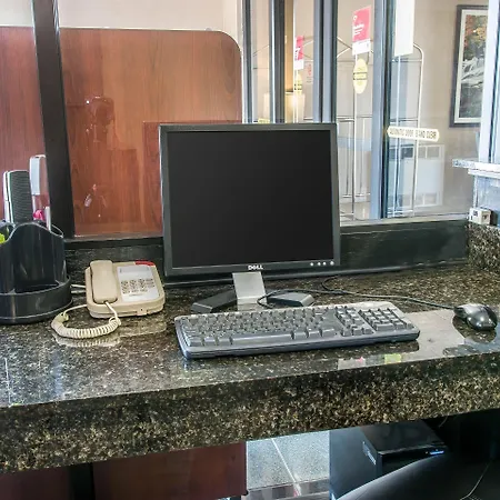 Comfort Suites Wixom - Novi-3