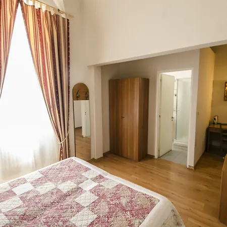 Hotel Iris-2