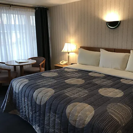 Moonlite Motel-3
