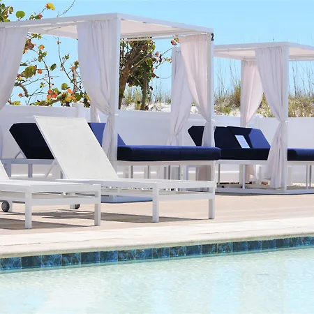 Barefoot Beach Club-3